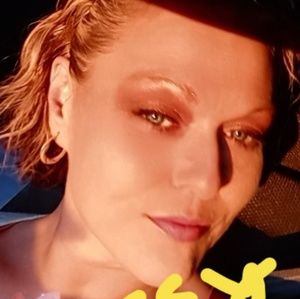 Meet your Posher, Cricket